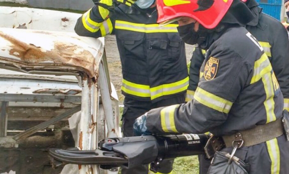 У Гайсині водія після аварії затисло у понівеченому салоні ВАЗа