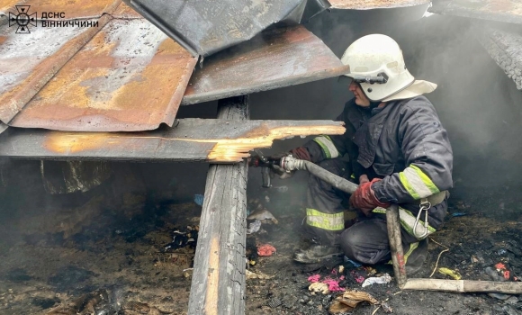 У Гайсинському районі через замикання зайнявся приватний будинок