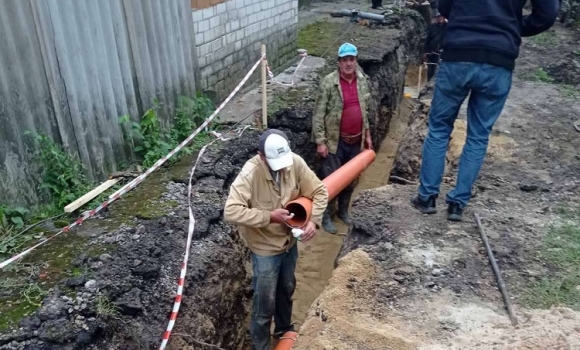 У Калинівці міняють системи водопостачання та водовідведення до житлових будинків