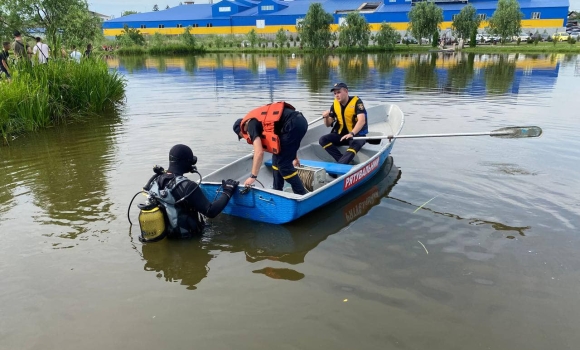 У Хмільнику на території центрального парку в річці втопився хлопчик