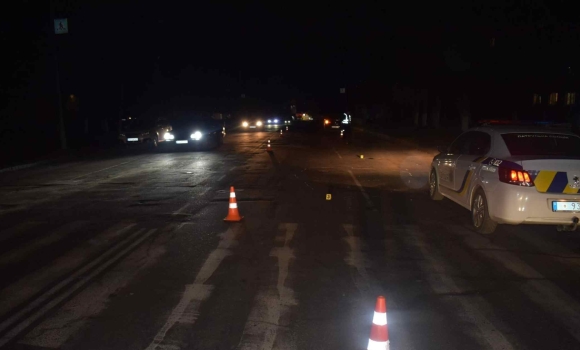 У Хмільнику водійка збила на переході матір з однорічною дитиною у візочку