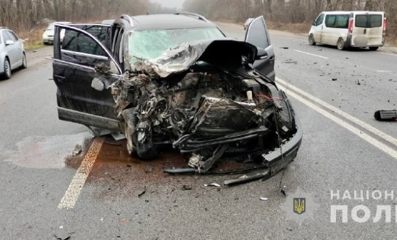 У Хмільницькому районі в ДТП розбився 56-річний водій Infiniti