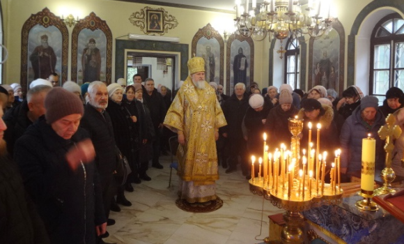 У Ладижині звершили чин освячення храму на честь Свт. Миколая Чудотворця