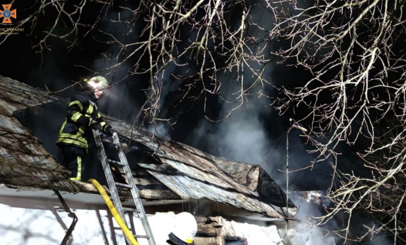 У Літинській громаді згорів глинобитний будинок