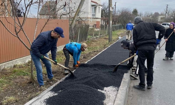 У Сальнику побудували ще 550 метрів нового тротуару