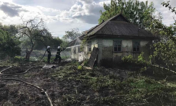 У Тиврівській громаді сталося кілька пожеж через спалення листя