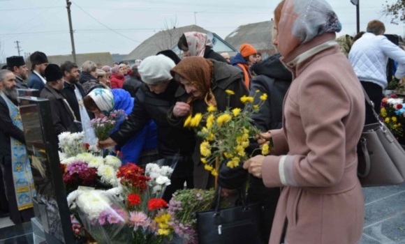 У Томашпільській громаді на честь загиблих односельців відкрили Пам’ятну стелу