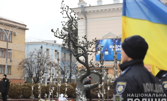 У Вінниці на Майдані Героїв Небесної Сотні вшанували загиблих за Незалежність