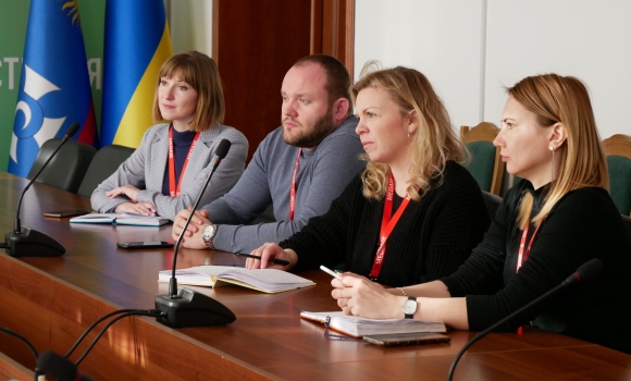 У Вінниці обговорили можливості надання додаткової підтримки переселенцям