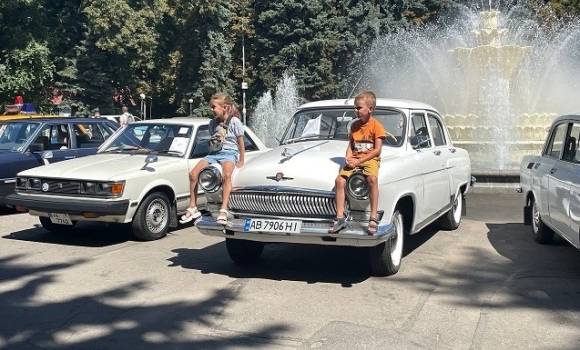 У Вінниці планують зібрати 1 млн грн для ЗСУ на виставці ретроавтомобілів