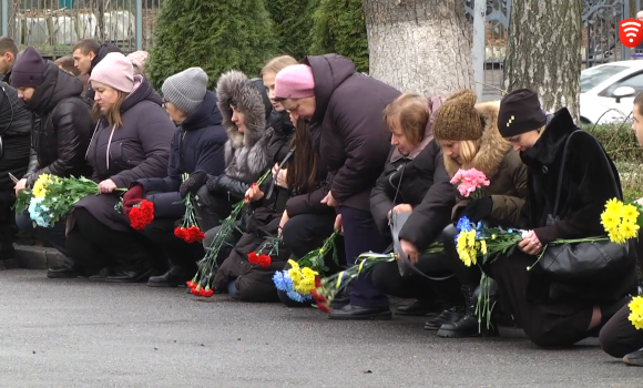 У Вінниці попрощалися з героями Вадим Кондратюком та Артемом Іванішиним