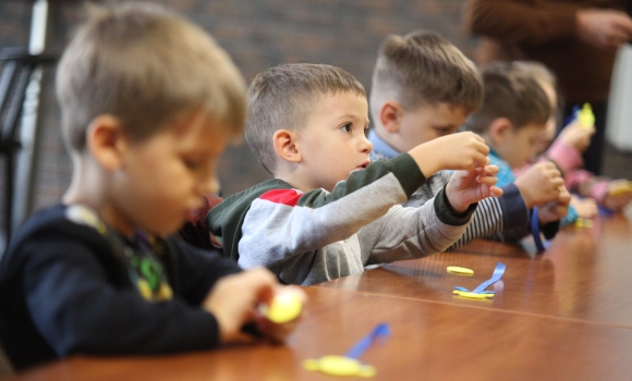 У Вінниці відбувся патріотичний майстер-клас для маленьких переселенців