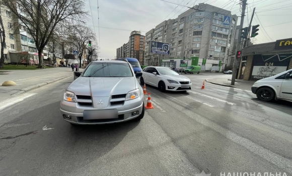 У Вінниці водій Mitsubishi збив жінку на пішохідному переході