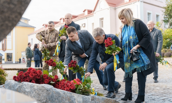 У Вінниці вшанували загиблих Героїв у День захисників і захисниць України