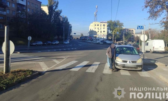 У Вінниці керманич Renault Megane збив на пішохідному переході школяра