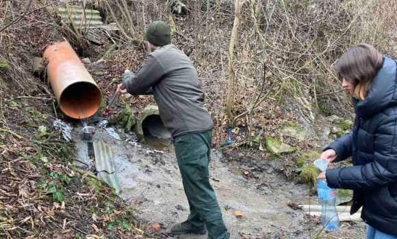 У Вінниці виявили незаконно встановлену трубу, яка забруднювала ливневу систему міста