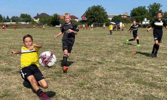 У Зарванцях відбувся дитячий футбольний турнір «Legion summer football cup»