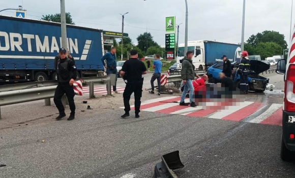 В аварії у Вороновиці загинув один з водіїв, ще п'ятеро людей постраждали