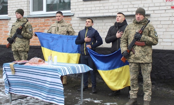 В гімназії на Калинівщині відкрили меморіальні дошки двом полеглим Героям