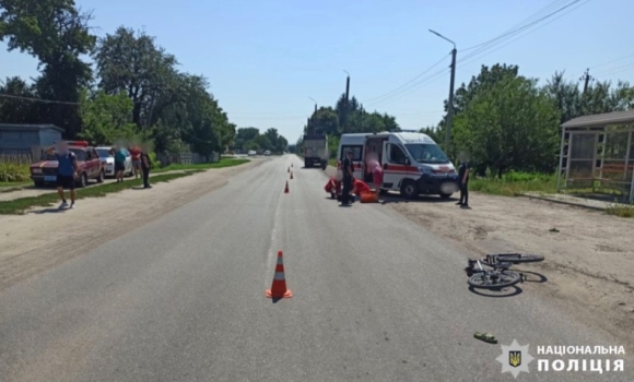 В Іллінцях водій вантажівки на смерть збив восьмирічну дівчинку