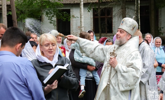 В Лука-Мелешківській громаді звершили першу літургію у новоствореній обителі