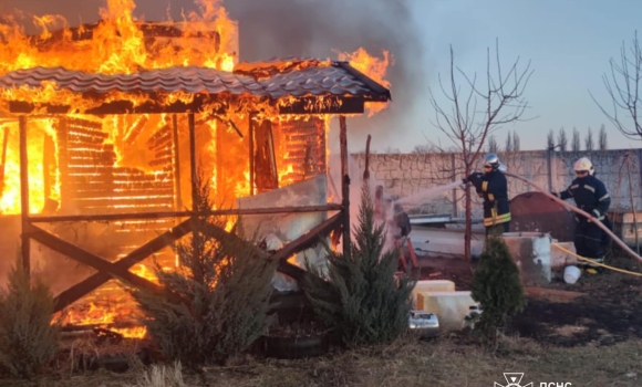 В Оратівській громаді згоріла приватна лазня