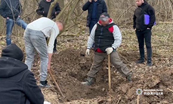 Вбили, щоб не повертати 40 тис. доларів та закопали у лісосмузі під Хмільником