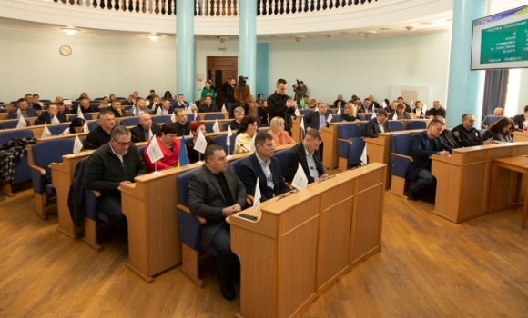 Відзнака, перейменування села та затвердження статутів: чергова сесія Вінницької облради