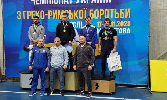 Вінничани здобули “золото” на чемпіонаті з греко-римської боротьби