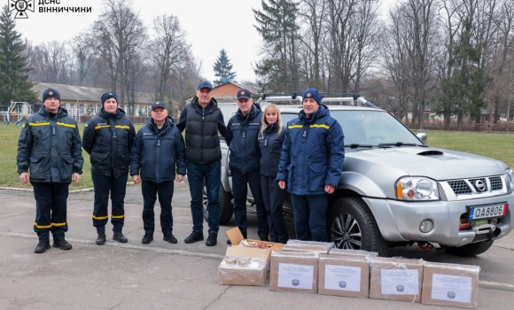 Вінницькі рятувальники отримали автомобіль та обладнання від благодійників