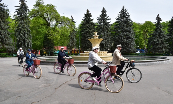 Вінницьких дідусів та бабусь запрошують долучитися до спортивних активностей