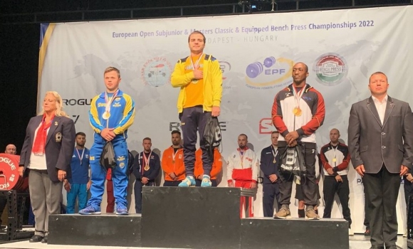 Вінницький паверліфтер переміг на Чемпіонаті Європи з класичного жиму лежачи