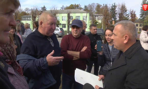 Жителі Тростянчика вимагають заборони будівництва водовідстійника МХП