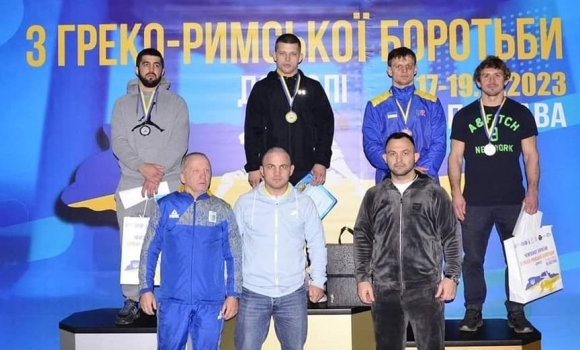 Жмеринчанин виборов "золото" на Чемпіонаті України з греко-римської боротьби