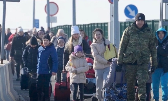 Не лише біженець: які ще є форми перебування за кордоном для українців