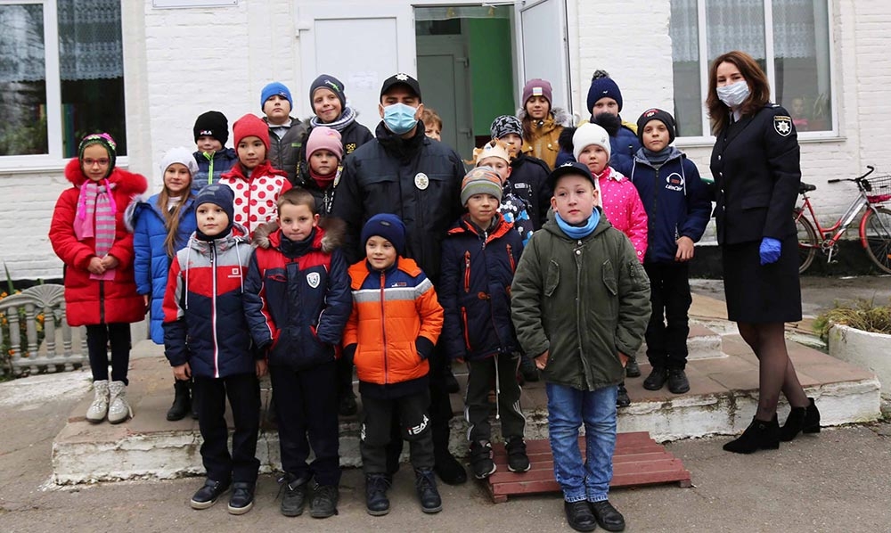 Здійснили дитячу мрію: вінницькі поліцейські привітали із Днем народження 10-річного Дмитрика