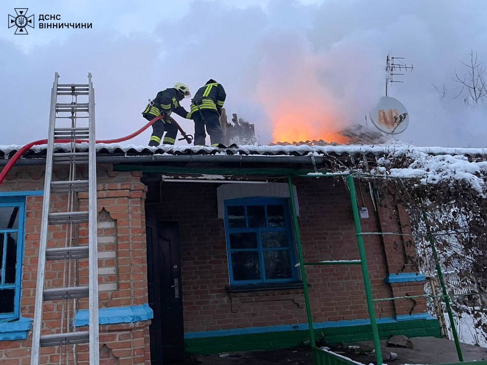 На Вінниччині у ранковій пожежі згоріла тонна сіна 