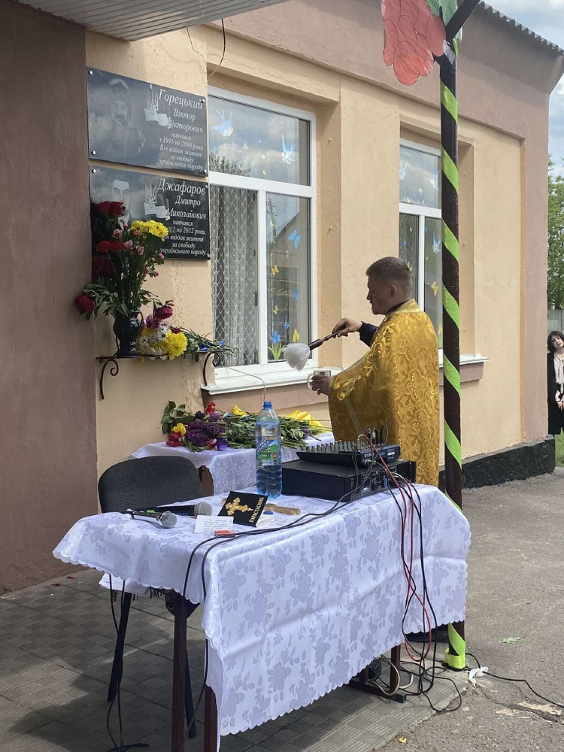 Меморіальні дошки в пам'ять п'ятьох Героїв відкрили у Калинівській громаді