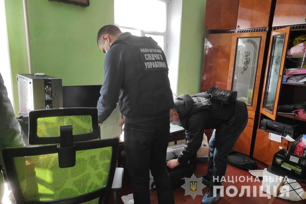 У Вінниці шахрай через Інтернет "заробляв" на довірливих користувачах щомісяця 50-70 тисяч гривень