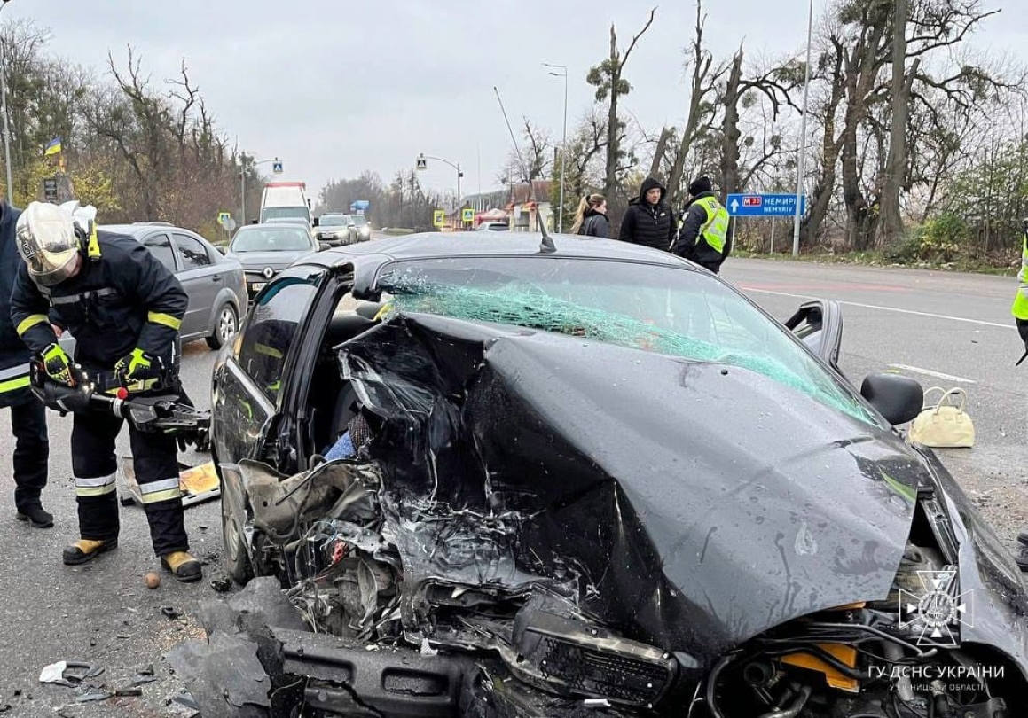 В аварії у Вінниці одна людина загинула, ще п'ятеро - постраждали