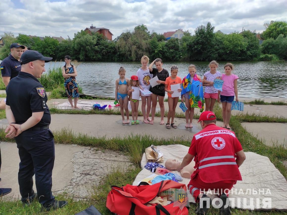 Юним вінничанам нагадали правила безпечного відпочинку біля водойм