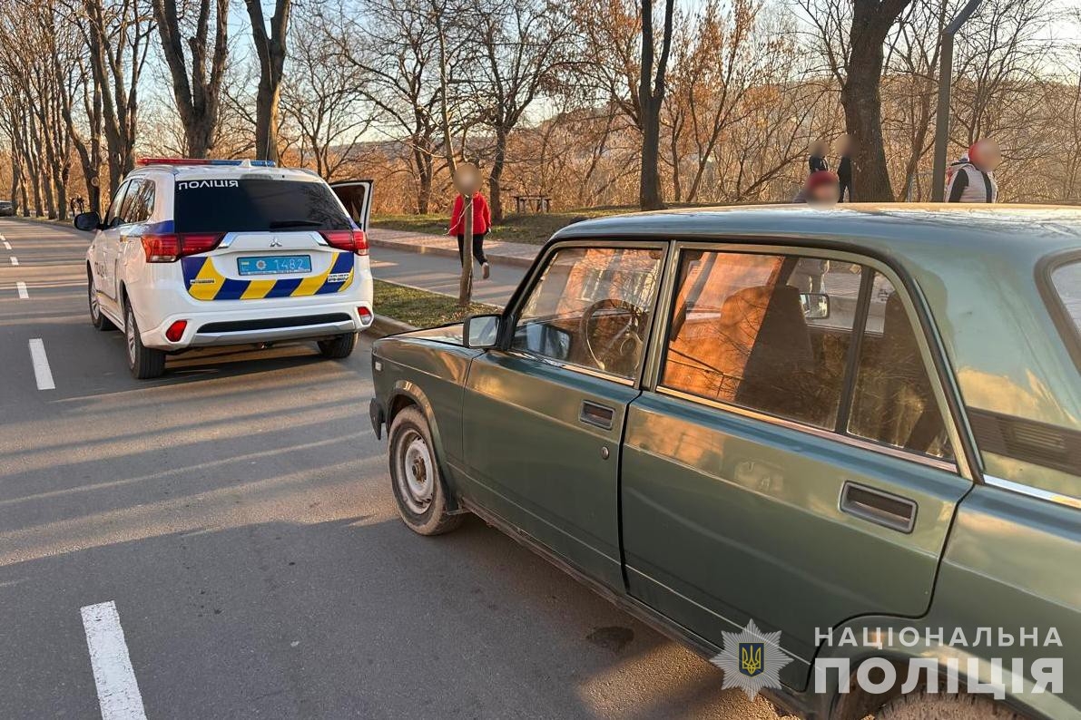 Поліцейським пропонували хабарі у Вінницькому, Гайсинському та Могилів-Подільському районах