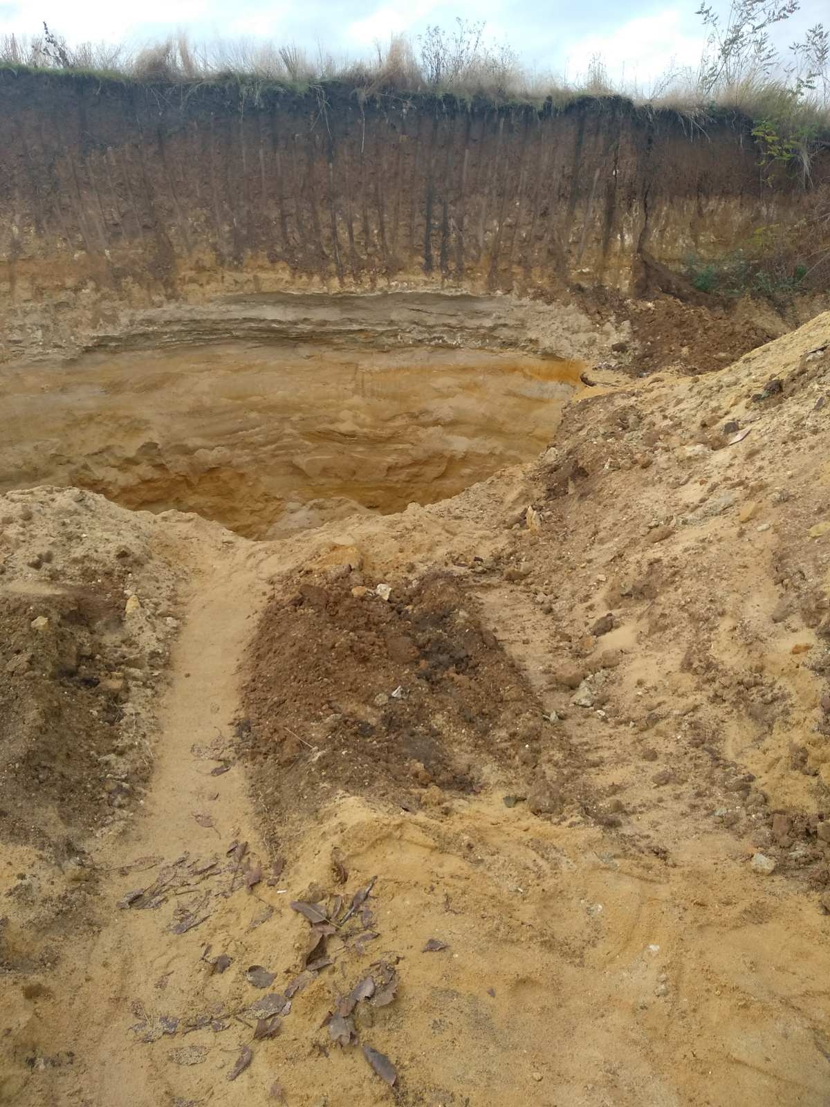 У двох громадах Жмеринщини незаконно видобували пісок