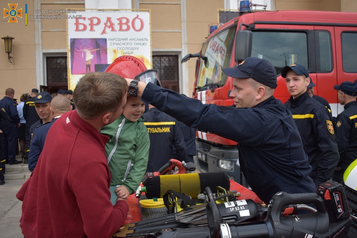 У Вінниці відбулися урочистості з нагоди Дня рятівника