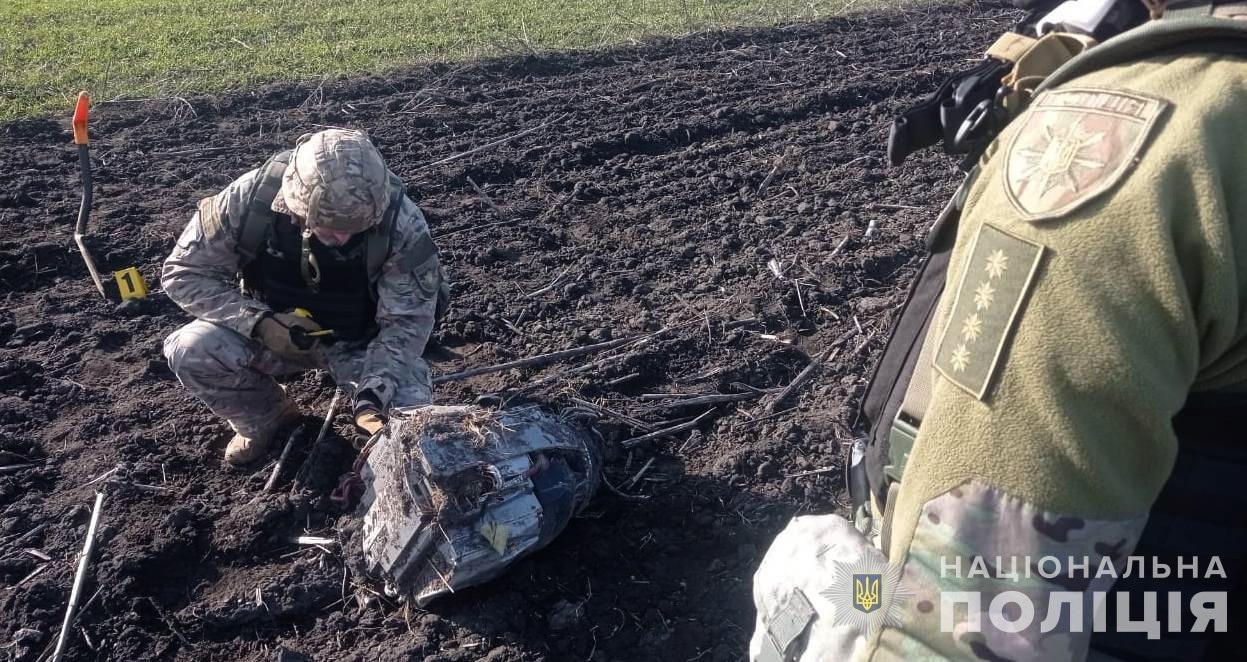 Поблизу села на Вінниччині знайшли частини ворожої ракети Х-101