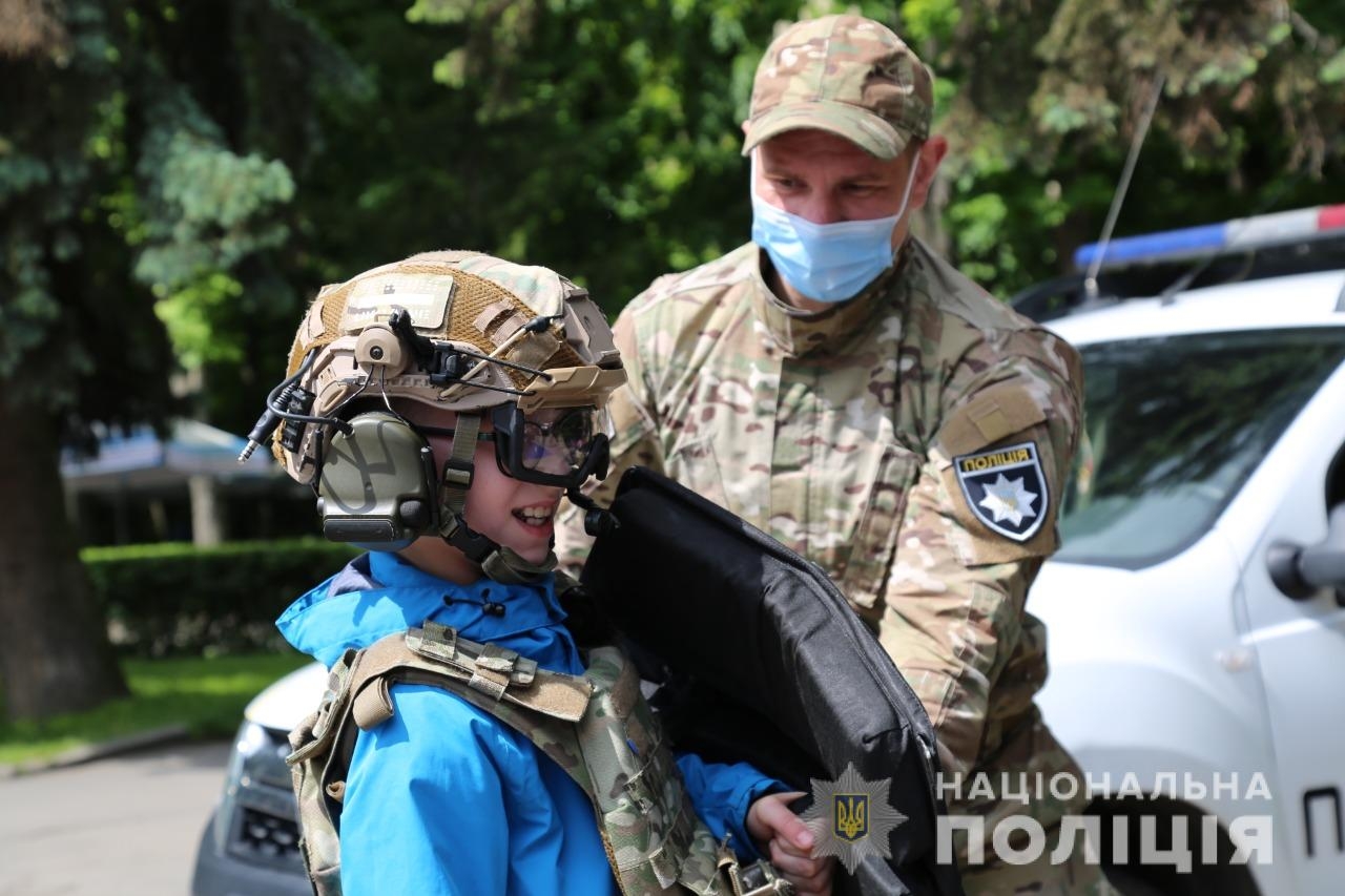 У Вінниці поліцейські організували свято для дітей 