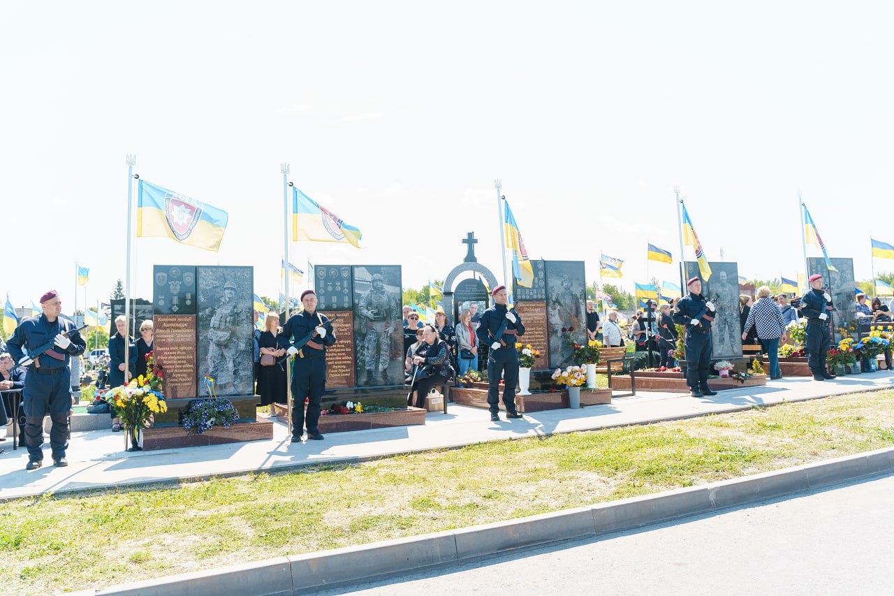 Роковини трагедії: у Вінниці вшанували пам'ять дев'ятьох полеглих КОРДівців