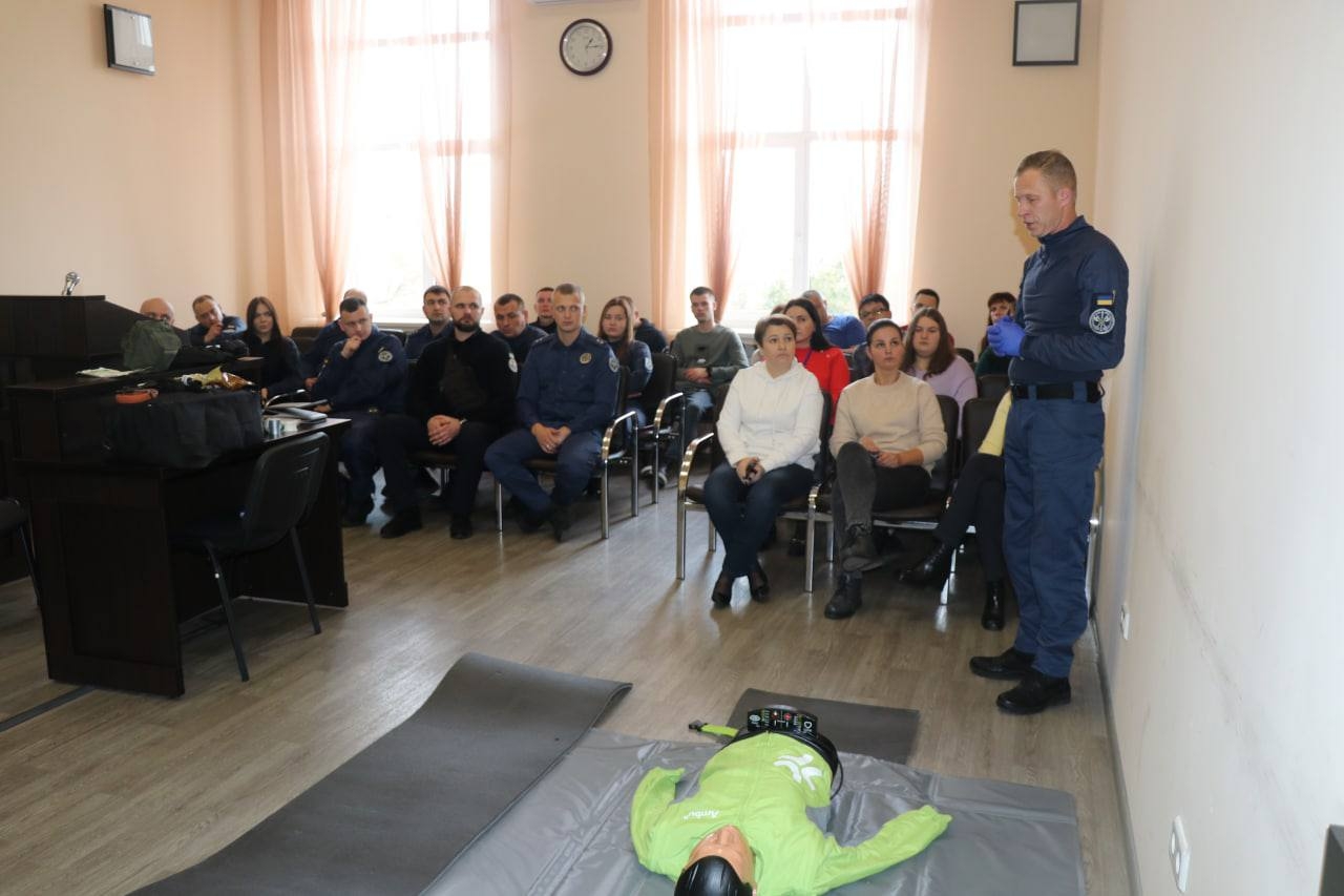 У Вінниці для працівників суду провели тренінг з надання першої допомоги