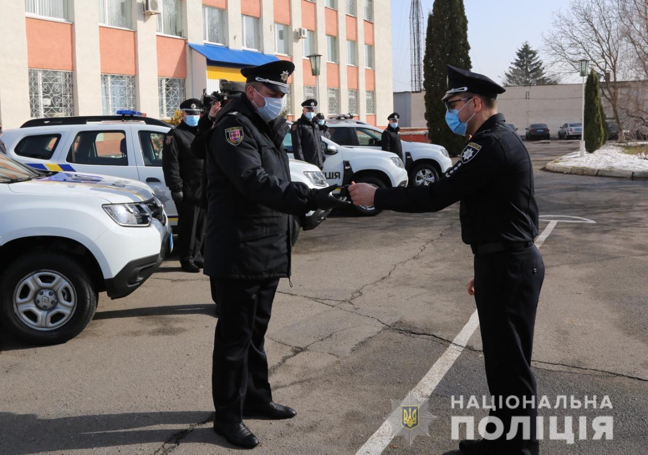 Автопарк вінницької поліції поповнився десятком нових авто