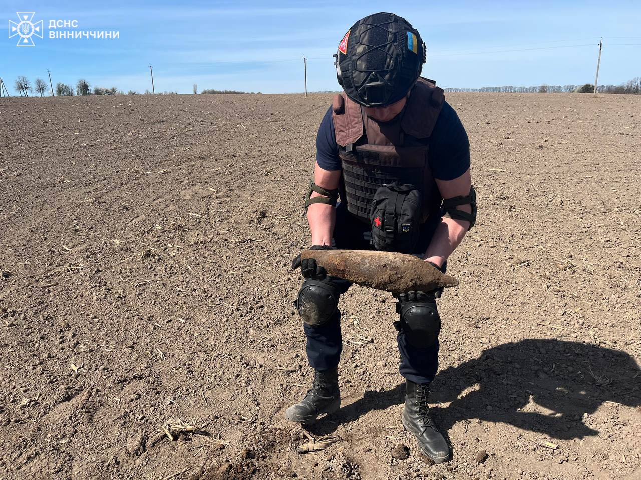 Сапери знищили мінометну міну, яку знайшли в полі в Іллінецькій громаді